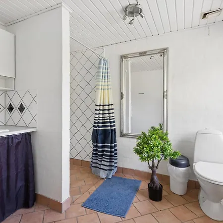 Spacious Near Limfjord And Nature Holiday home Oster Assels